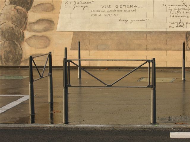Barrière Mercure - Acier et fonte – Image 3