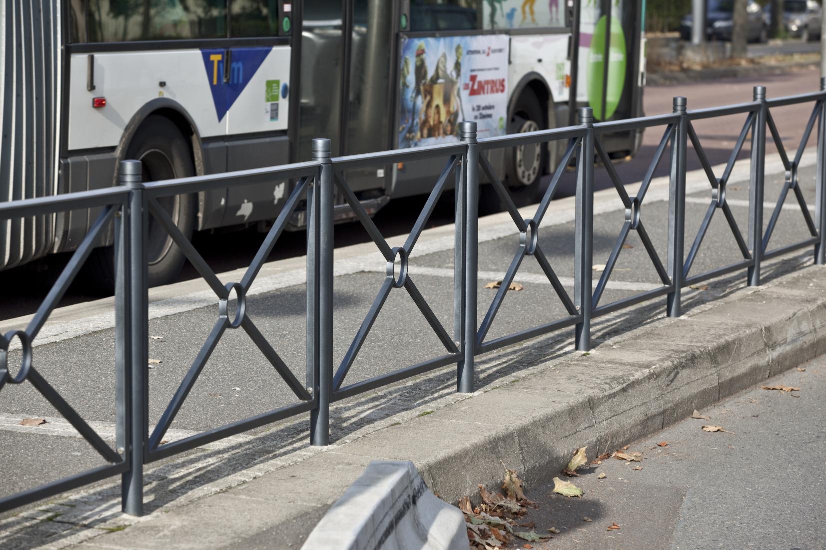 Barrière Mars - Acier et aluminium